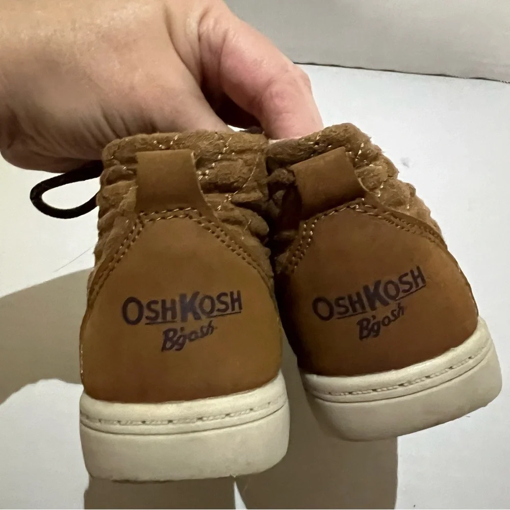 OshKosh B’gosh Toddler Duck Boots Sherpa Lined Lace Up Brown size 11‎